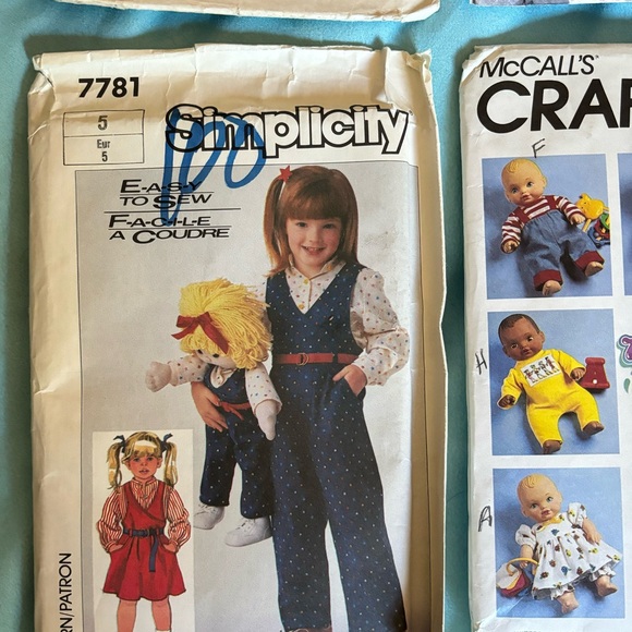 McCalls,Simplicity & Vogue Sewing Patterns Preowned and complete - Picture 5 of 6
